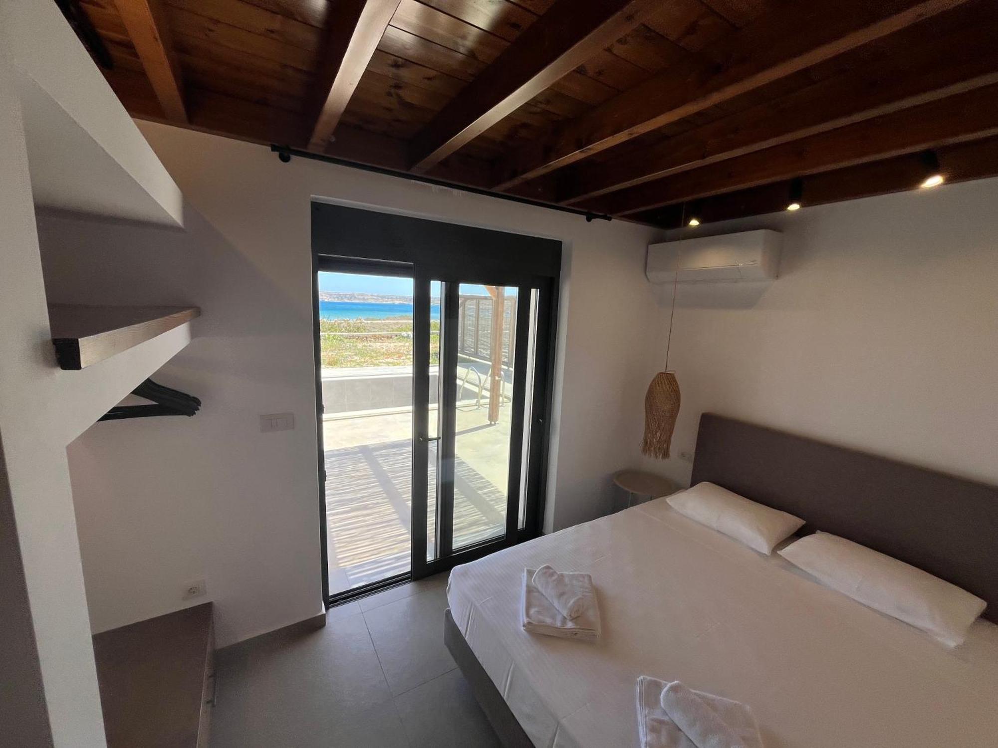 Cato Agro 3, Seafront Villa With Private Pool Afiartis Exterior photo