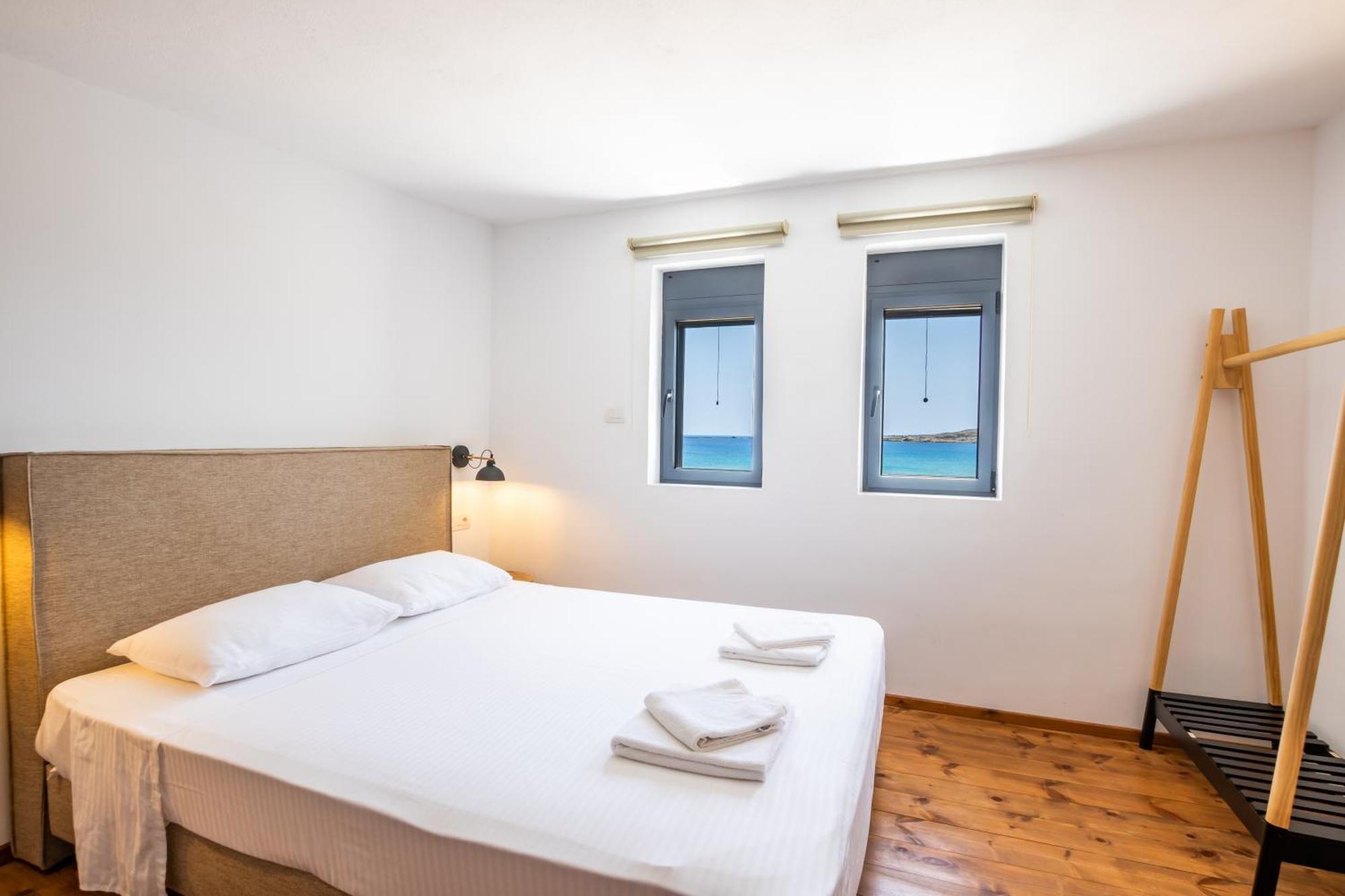 Cato Agro 3, Seafront Villa With Private Pool Afiartis Exterior photo