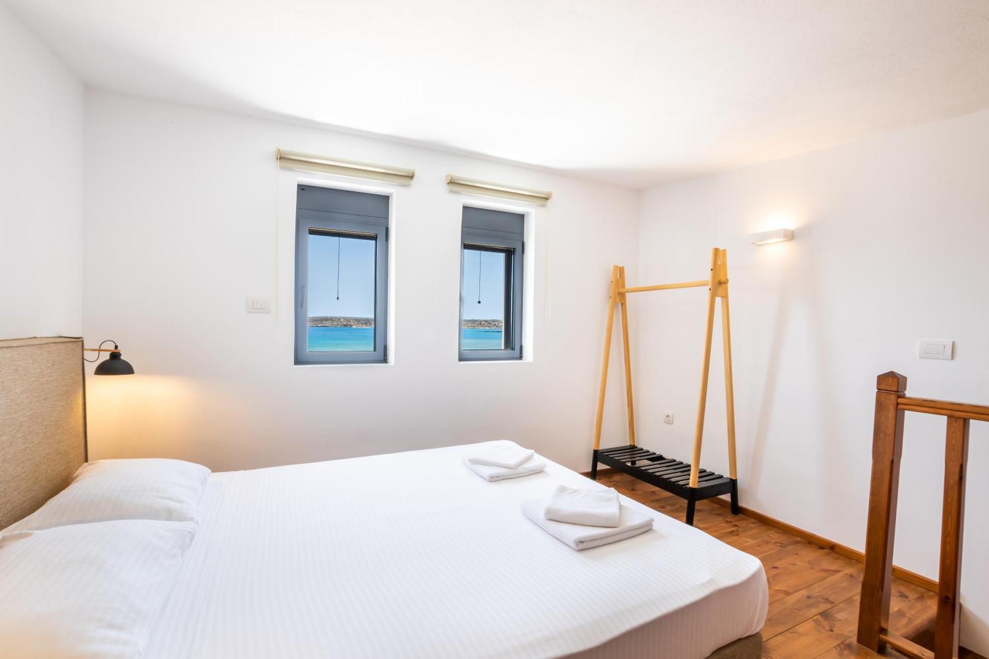 Cato Agro 3, Seafront Villa With Private Pool Afiartis Exterior photo