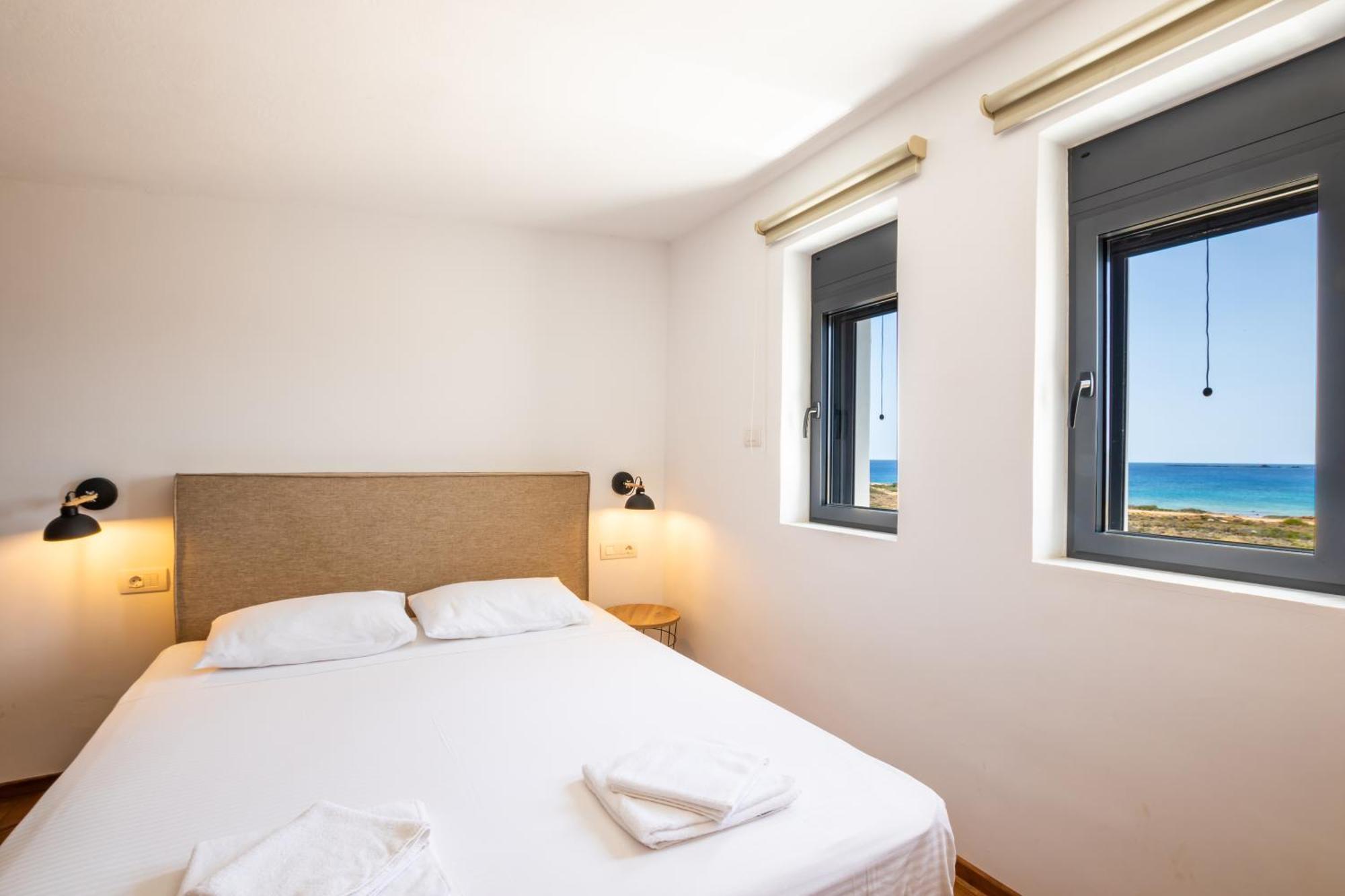 Cato Agro 3, Seafront Villa With Private Pool Afiartis Exterior photo